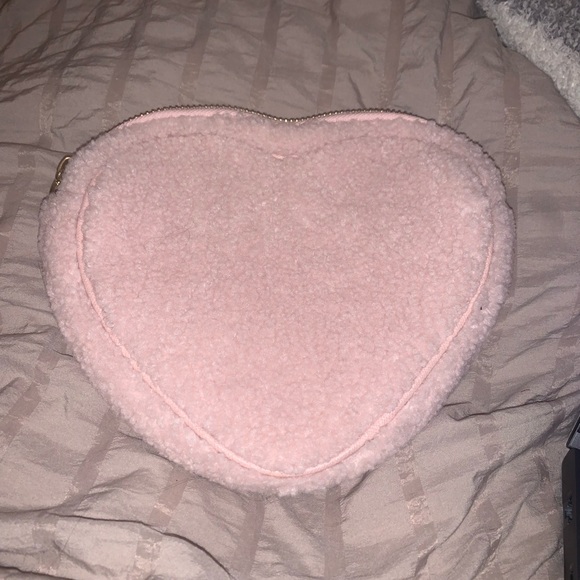 Stoney clover heart pouch - Picture 3 of 4